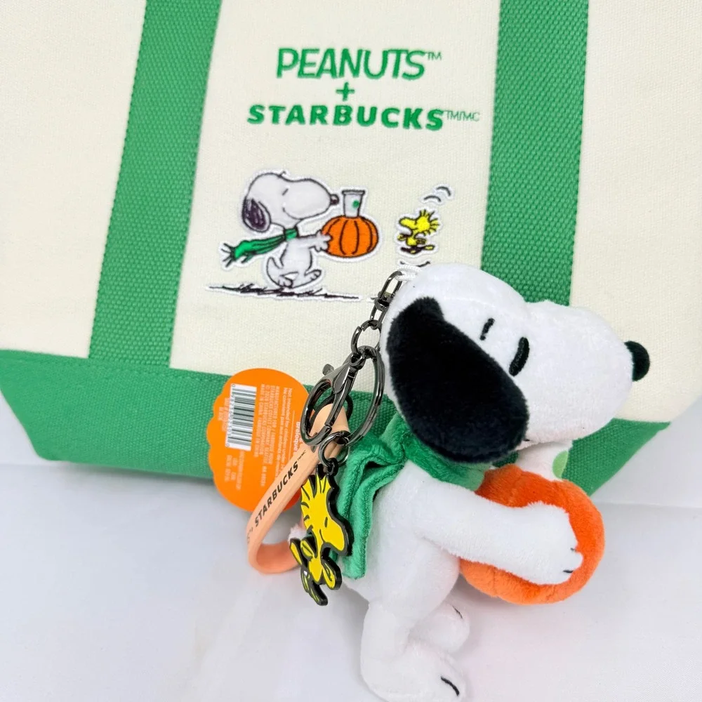 Starbucks Snoopy Tote Bag W/ Charm Keychain Plush NWT 2026 ++ Snoopy GC *read*